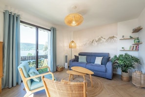 TV, books - Iew Lake 2 - LakeView 2 - Premium Annecy - Veyrier du lac (Veyrier-du-Lac)