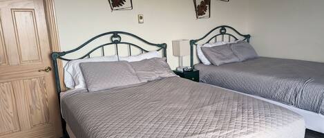 1 chambre, bureau, Wi-Fi gratuit, draps fournis