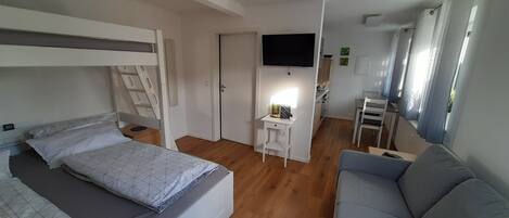 1 habitación, cuna de viaje, wifi gratis y ropa de cama