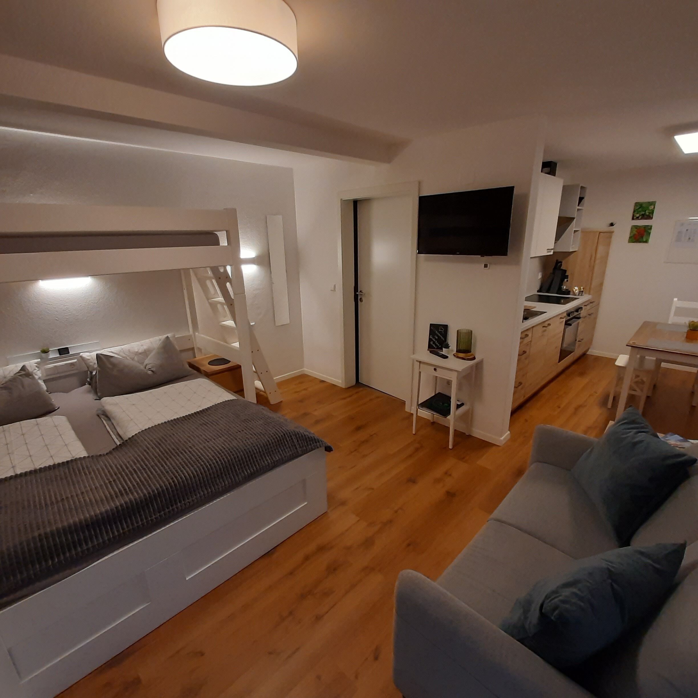 1 chambre, lit parapluie, Wi-Fi gratuit, draps fournis