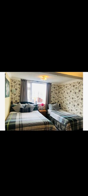 10 bedrooms, WiFi
