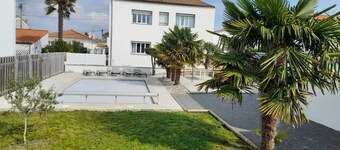 Villa Royan 10 persons with private heated pool 650m from the beach