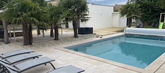Villa Royan 10 persons with private heated pool 650m from the beach