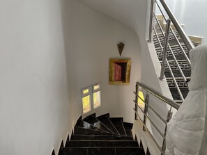 Interior - Vila Haja - Beautiful Farmhouse in the middle of nature! (Imouzzer Kandar)