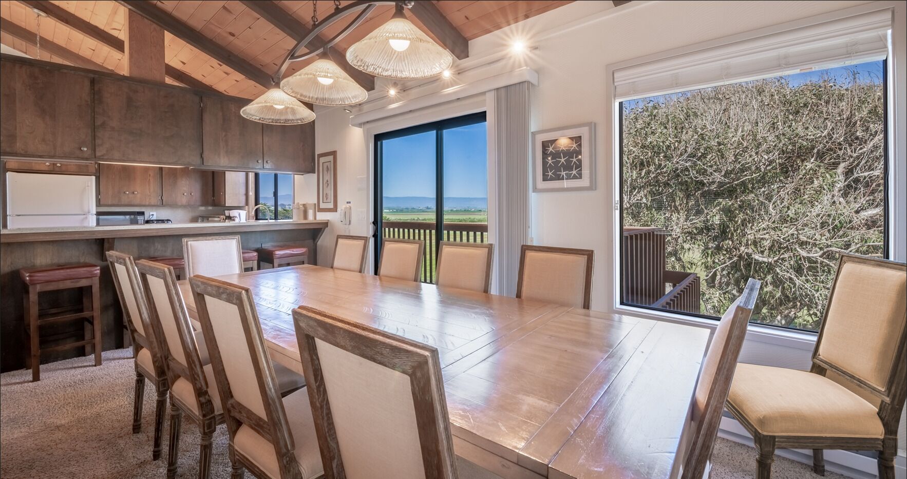 Pajaro Dunes Resort: Family friendly home for 12 just steps away from the water!