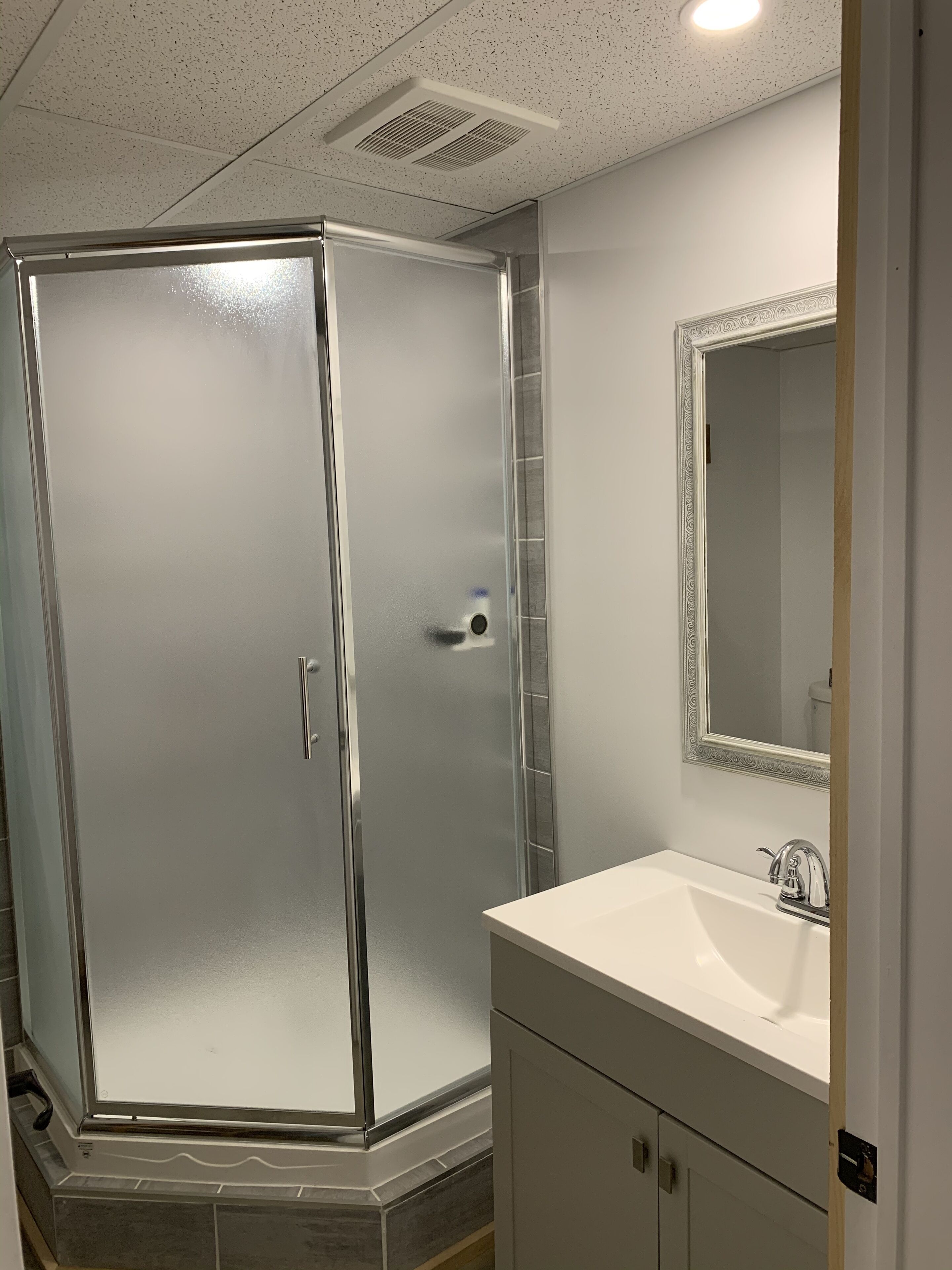 La Porte de la Rouge- CITQ 295114 Straight on Red River close to Tremblant!!!