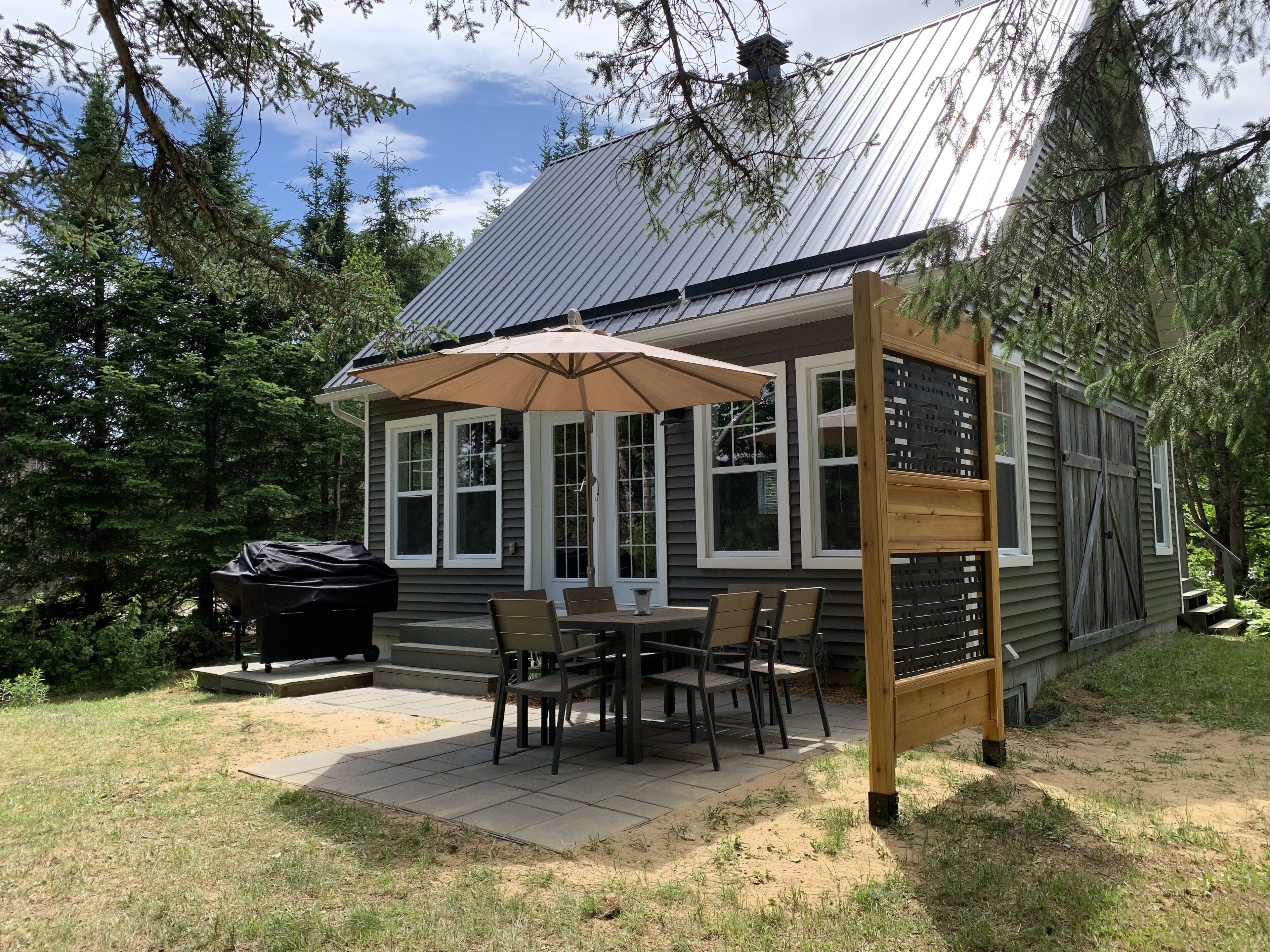 La Porte de la Rouge- CITQ 295114 Straight on Red River close to Tremblant!!!