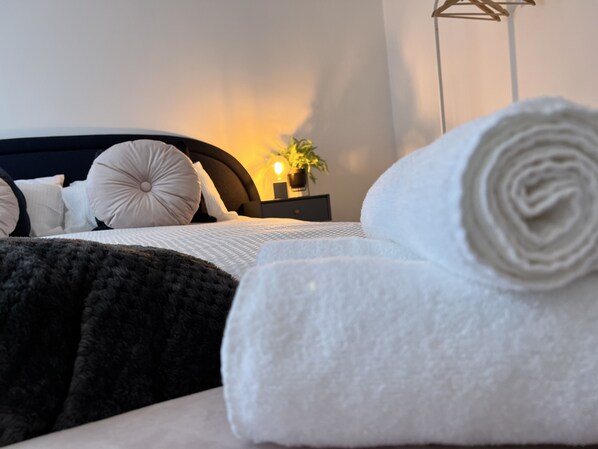 2 bedrooms, iron/ironing board, travel crib, free WiFi