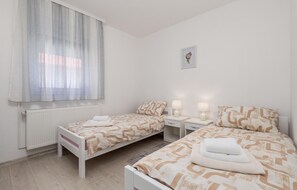 4 Schlafzimmer, Bügeleisen/Bügelbrett, Reisekinderbett, kostenloses WLAN