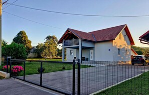 Exterior - Beautiful home in Debelo Brdo I (Debelo Brdo I)