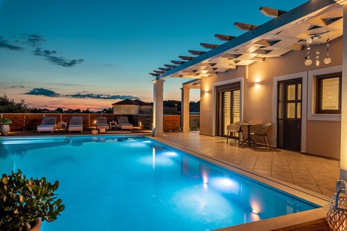 Elithea Luxury Villa with infinity pool