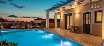 Elithea Luxury Villa with infinity pool