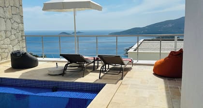 Spacious, Comfortable 1 Bed Private Villa with the most fabolous Kalkan BayViews