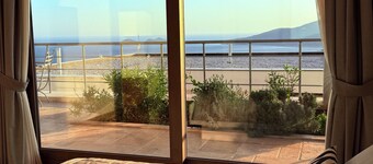 Spacious, Comfortable 1 Bed Private Villa with the most fabolous Kalkan BayViews