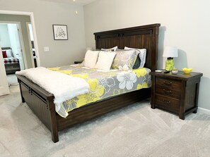 3 bedrooms, desk, iron/ironing board, free WiFi