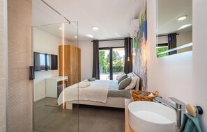 4 Schlafzimmer, Zimmersafe, Reisekinderbett, kostenloses WLAN