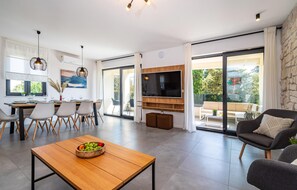 Smart-TV, TischfuĂball