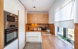 Kühlschrank, Ofen, Herdplatte, Geschirrspüler
