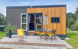 Outdoor dining - Beautiful home in Untergriesbach (Untergriesbach)