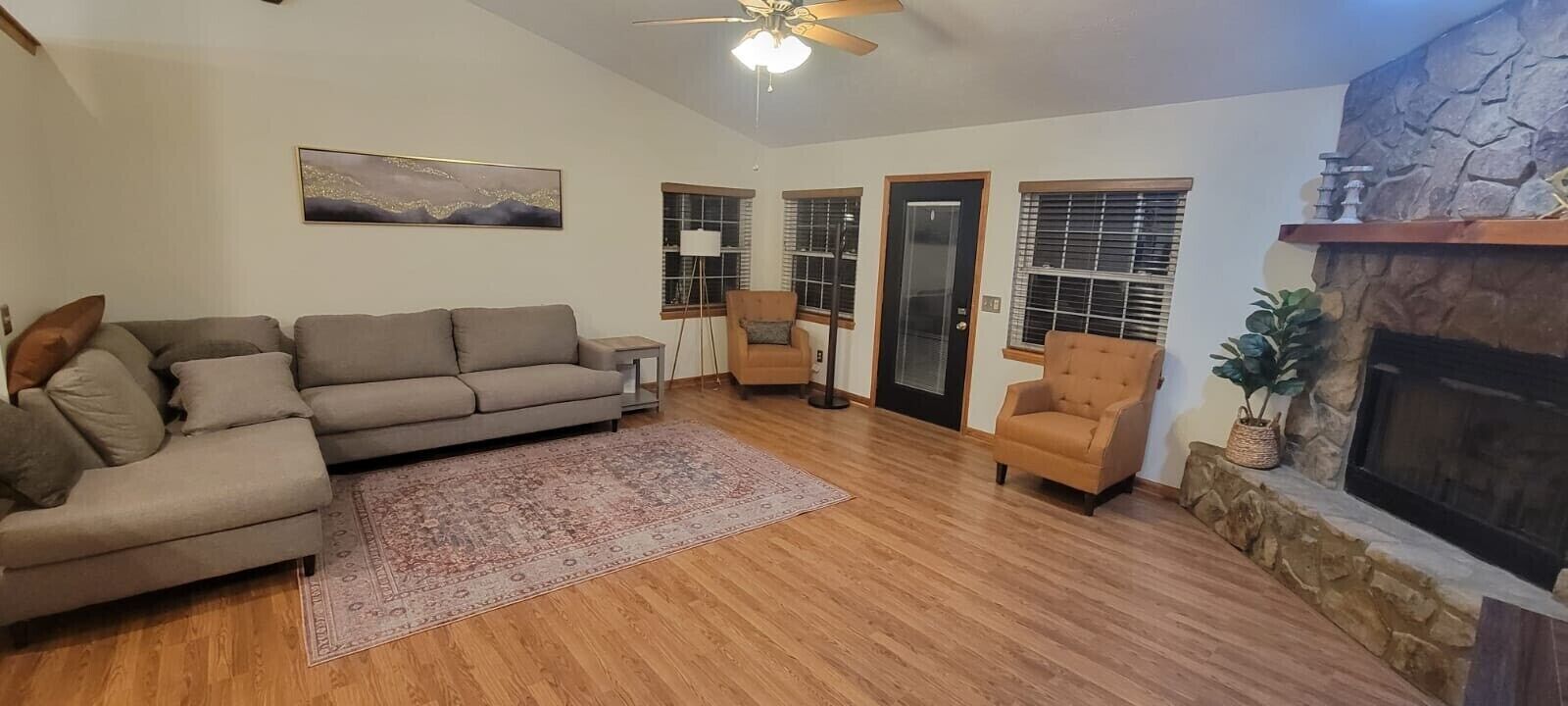 Private Mtn Cottage, w Views,  location, Fire Pit, Pet Friendly .Winter Special