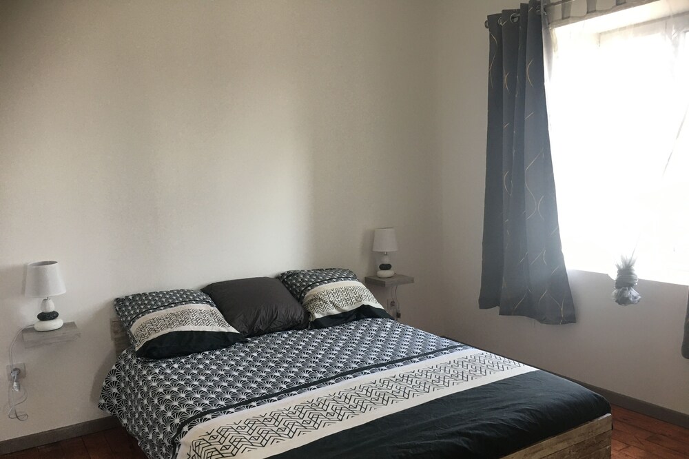 Relaxing holiday accommodation with jacuzzi and pool table