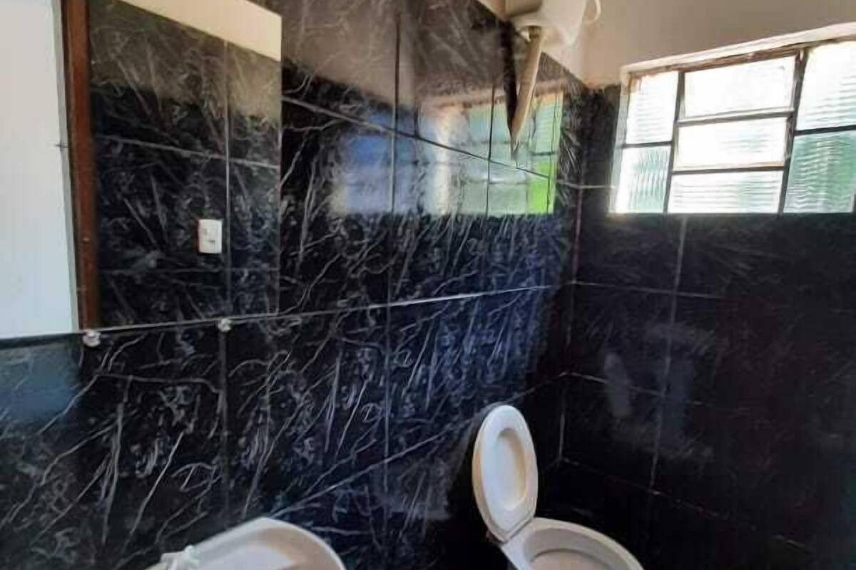 towels, soap, toilet paper