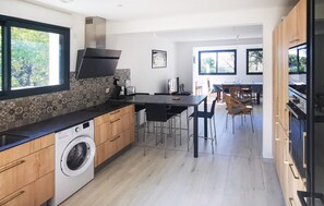 Fridge, microwave, dishwasher, coffee/tea maker - 3 bedroom gorgeous home in Saint-Hilaire-de-Riez (Saint-Hilaire-de-Riez)