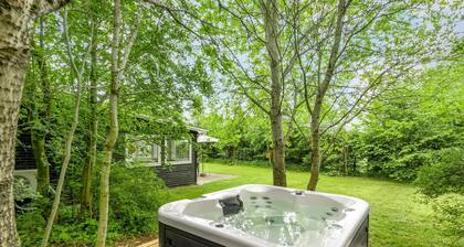 Pet friendly home in Hals with kitchen