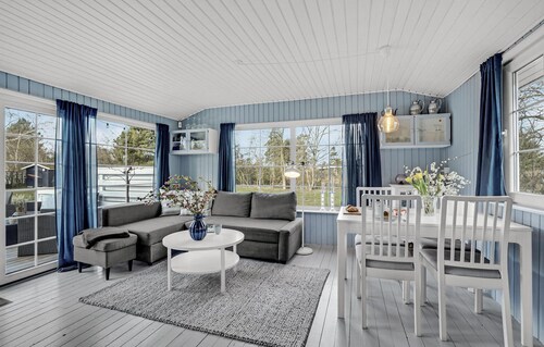 2 bedroom amazing home in Rødby