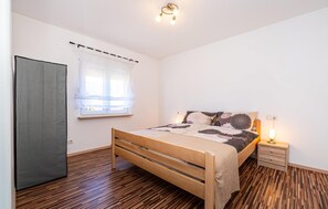 2 chambres, lit parapluie, Wi-Fi gratuit, draps fournis
