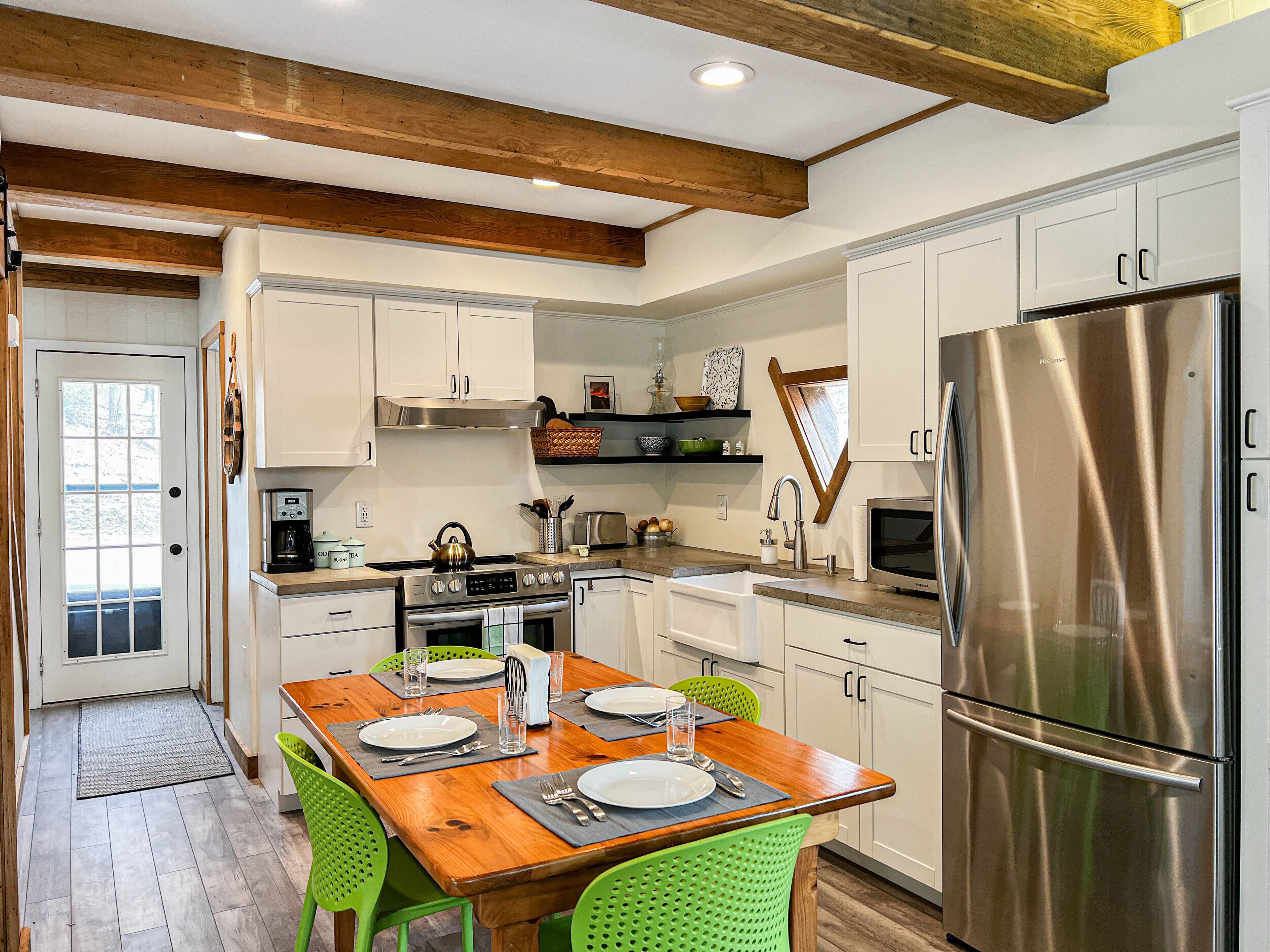 Cozy Mountain Retreat less than 2 miles from Cataloochee Ski Resort