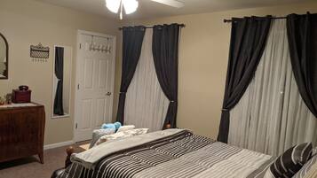 1 bedroom, free WiFi, bed sheets