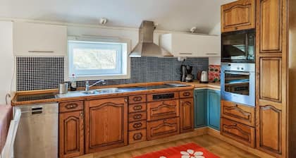 2 bedroom cozy apartment in Skärhamn