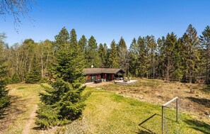 Exterior - Beautiful home in Hadsund with kitchen (Hadsund)