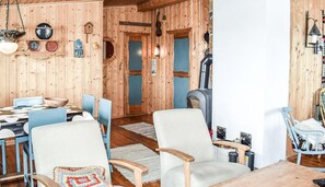 Interior - 2 bedroom beautiful home in Gol (Gol)