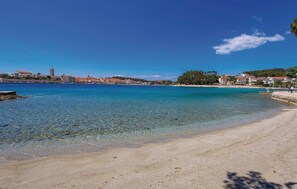 Plage à proximité, pêche sur place