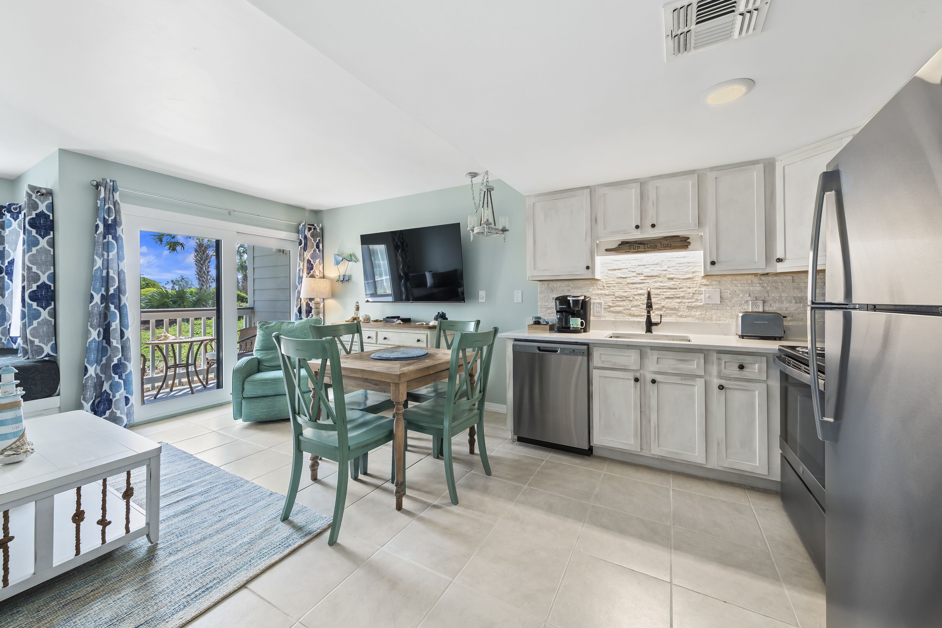 Beach Front Resort - Newly Updated - Indoor Pool - Gulf Shores/Fort Morgan