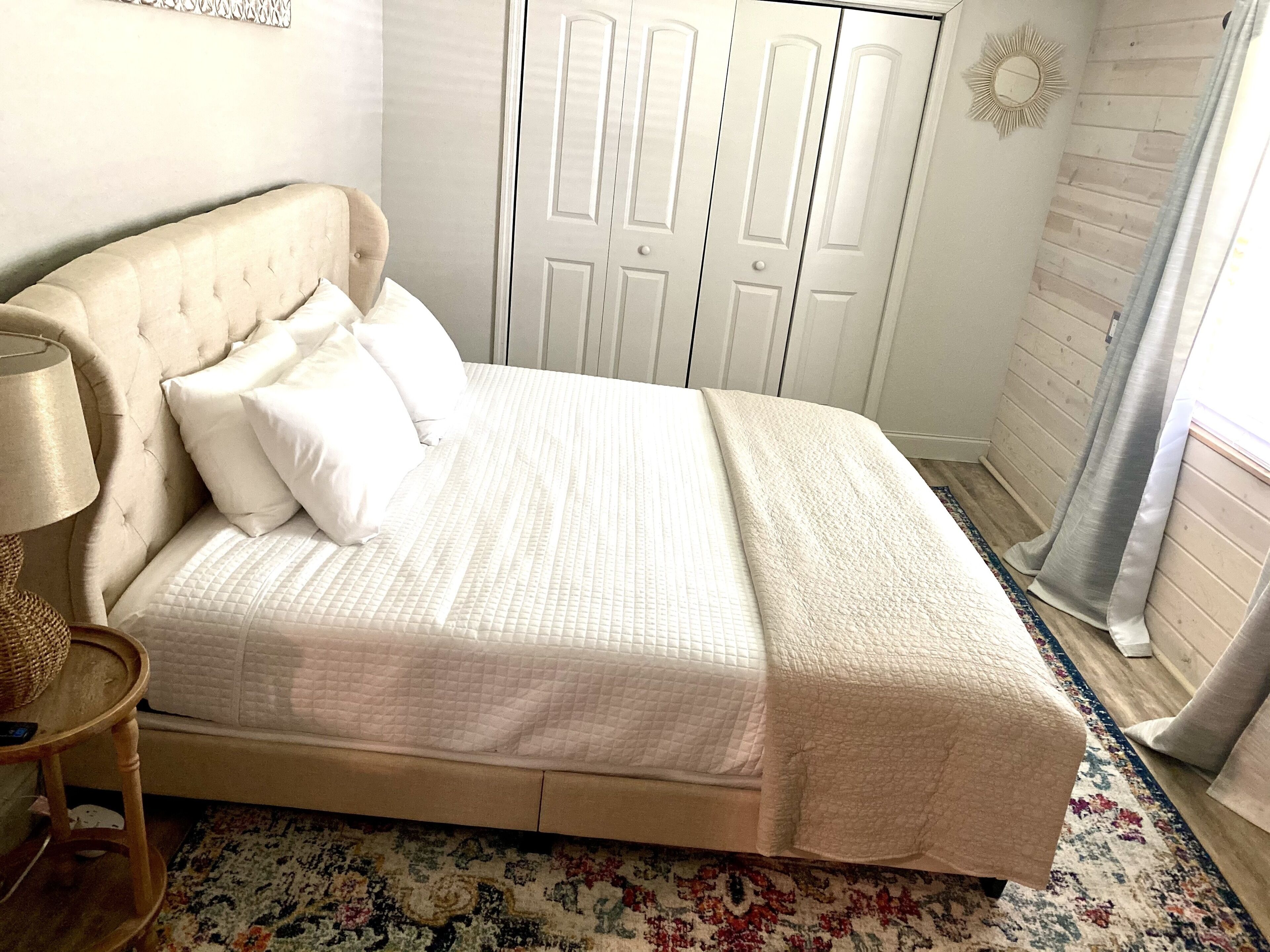 Remodeled cottage w/boat ramp, close to hiking & bike trails