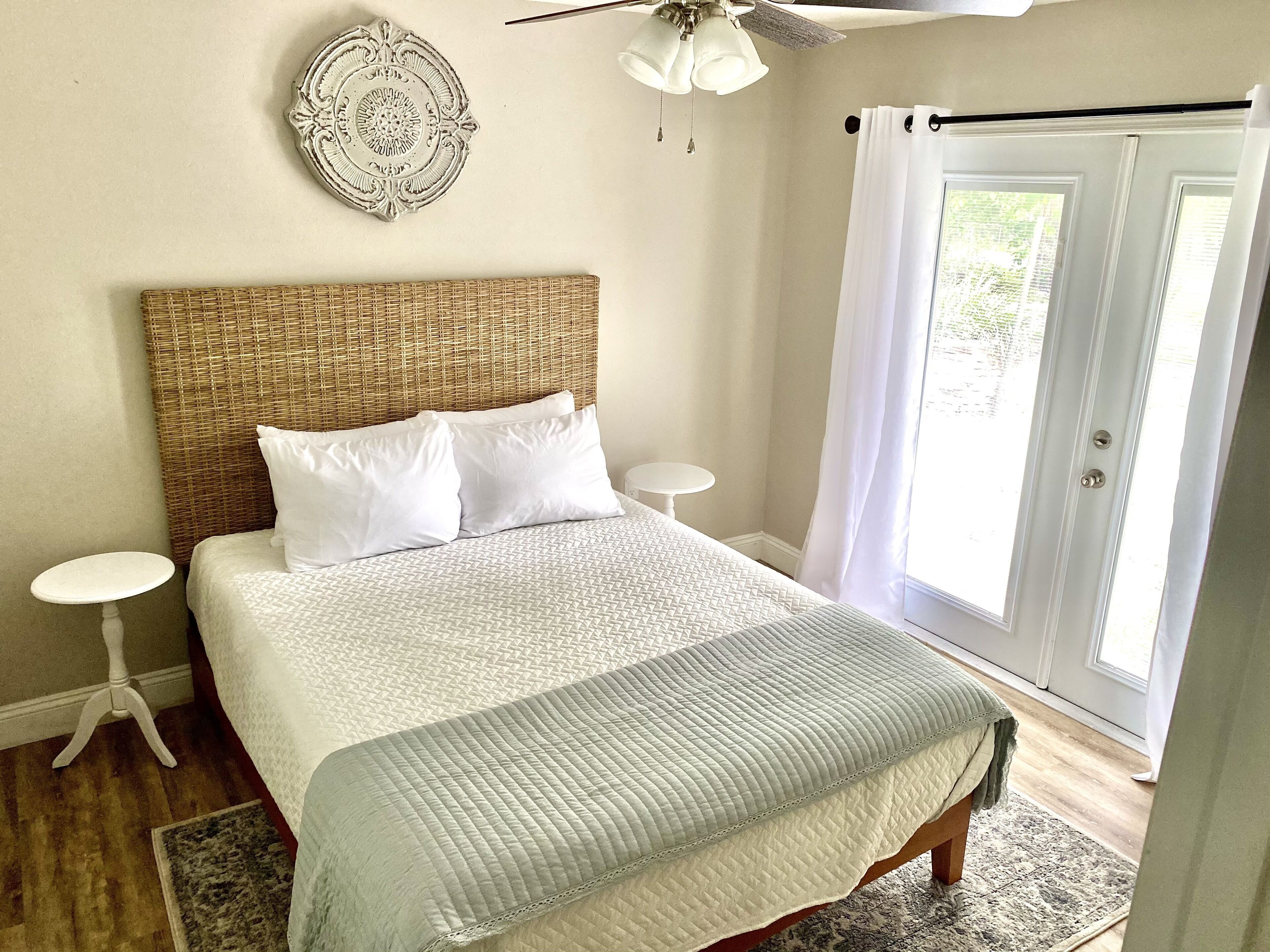 Remodeled cottage w/boat ramp, close to hiking & bike trails