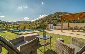 Outdoor dining - Pet friendly home in Arenas (Arenas)