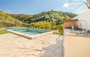 A heated pool - Pet friendly home in Arenas (Arenas)