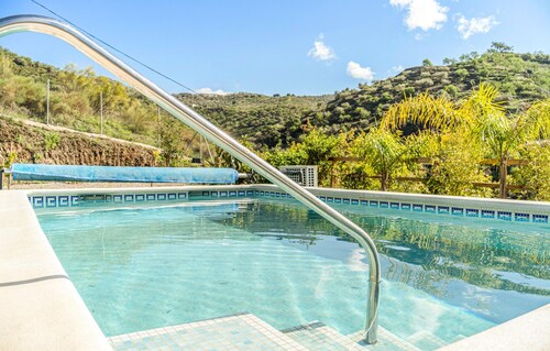 Cozy home in Arenas with swimming pool