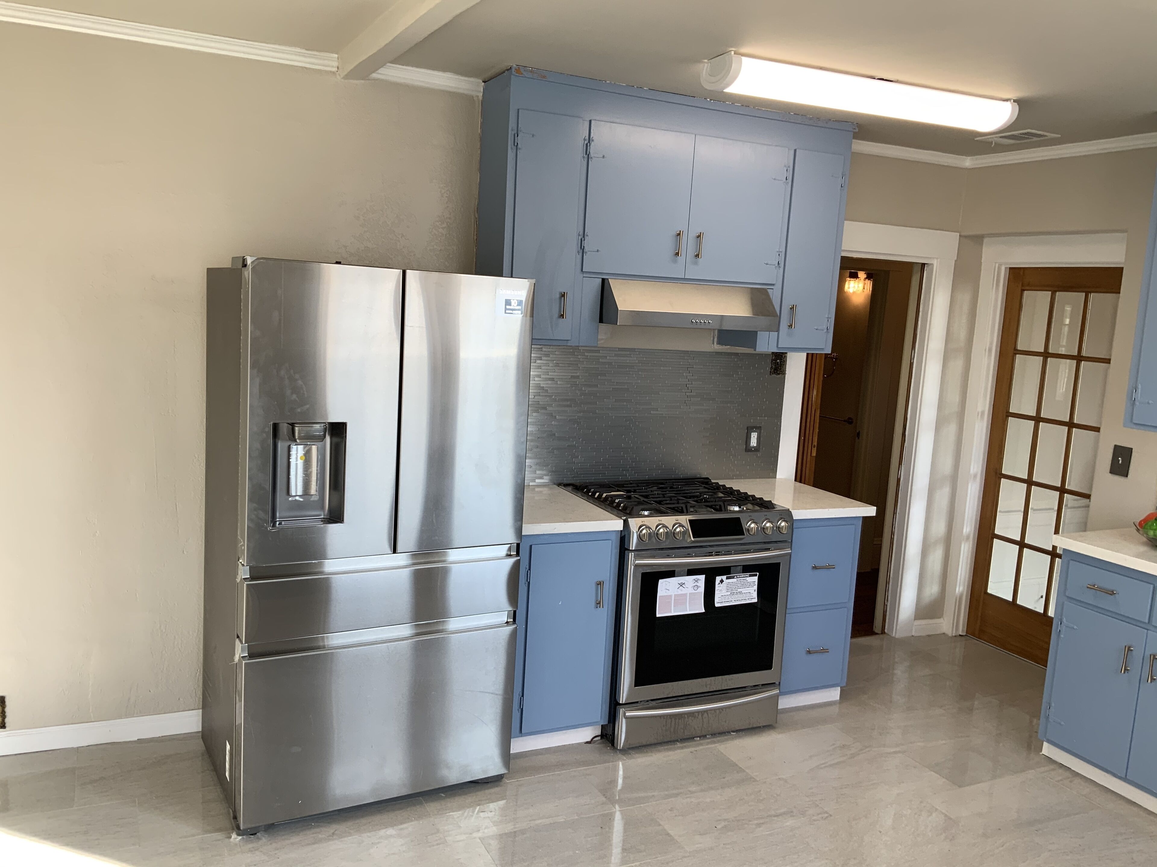 Come enjoy this Beautiful Home ! Sunsets Optional !