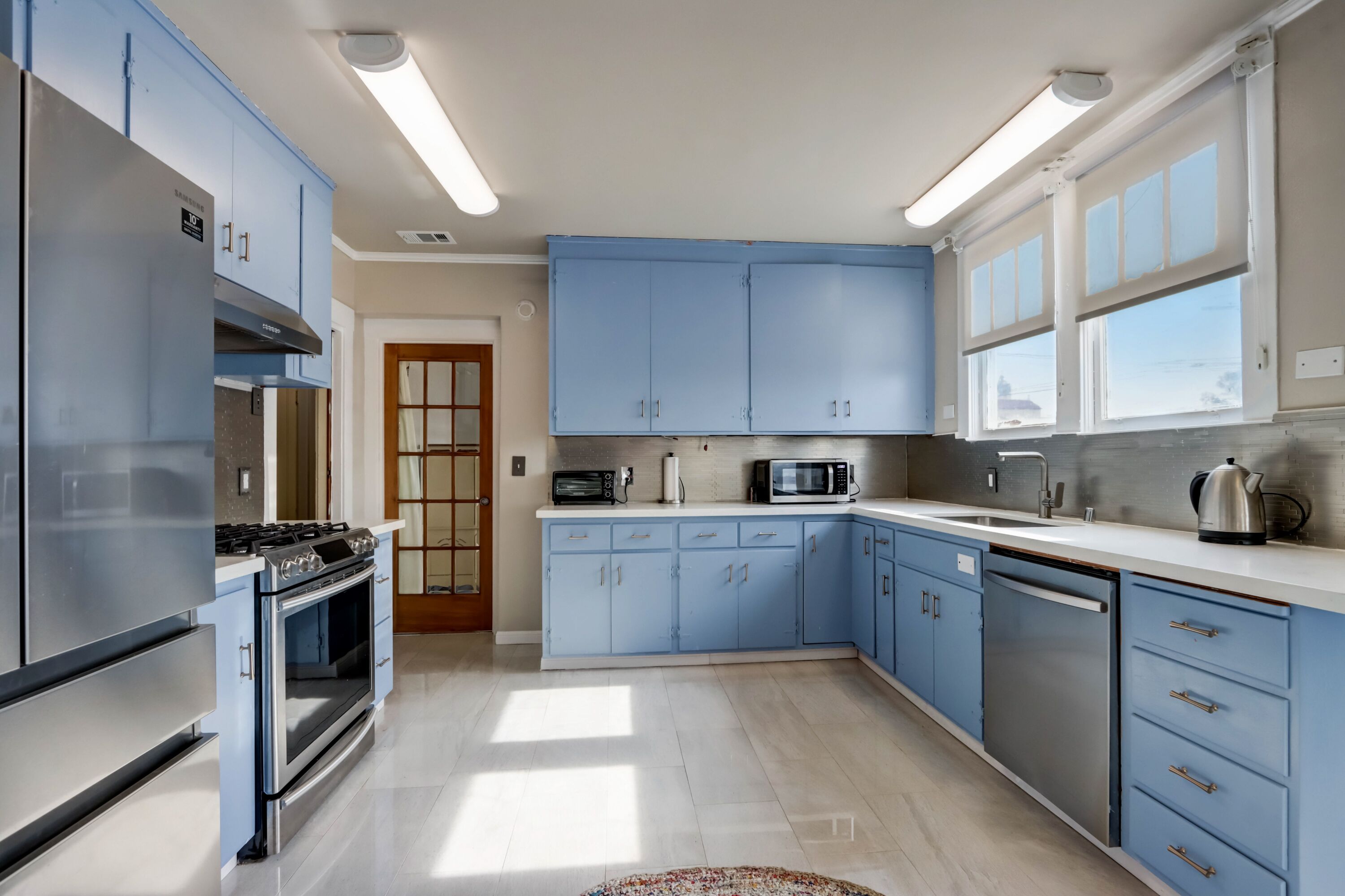 Come enjoy this Beautiful Home ! Sunsets Optional !