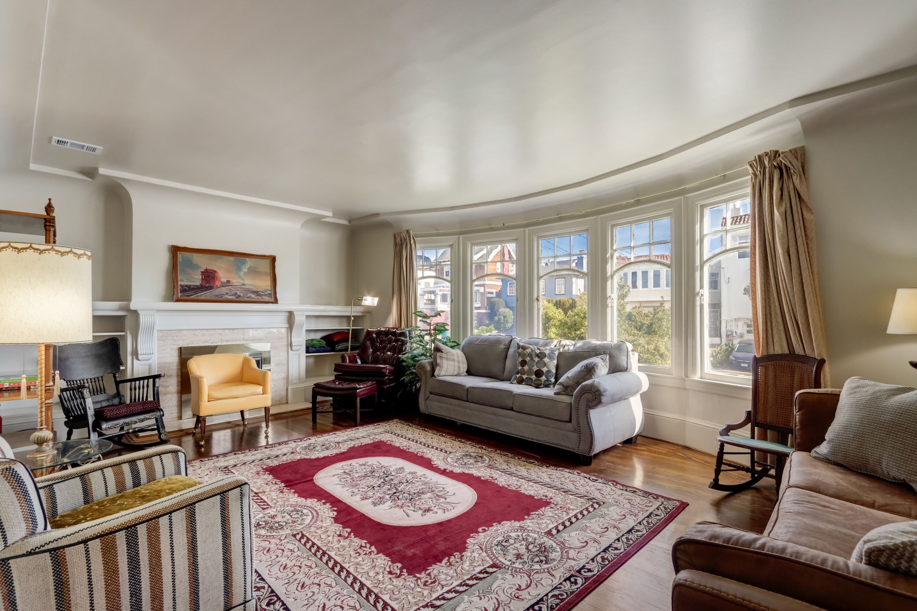 Come enjoy this Beautiful Home ! Sunsets Optional !