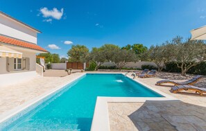 Piscine extérieure