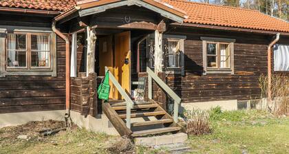 Amazing home in Enviken with lake view