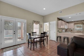 Casa, 3 camere da letto | Pasti in camera