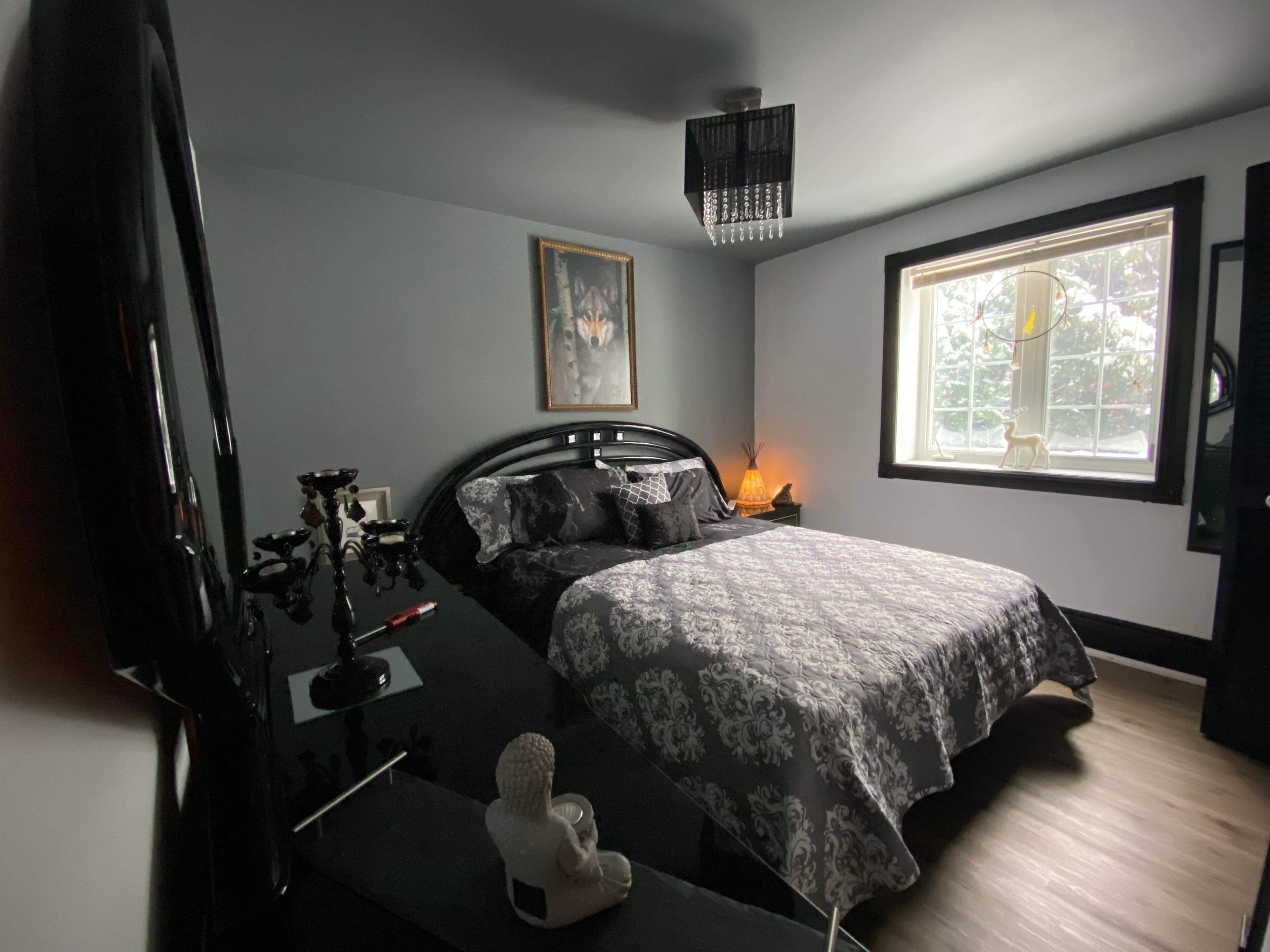 King and two queen unique getaway in Blue Mountains Ont