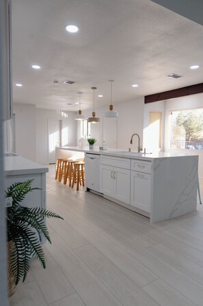 Interior - new first class villa on 20 k sq 3 m from strip (Las Vegas)